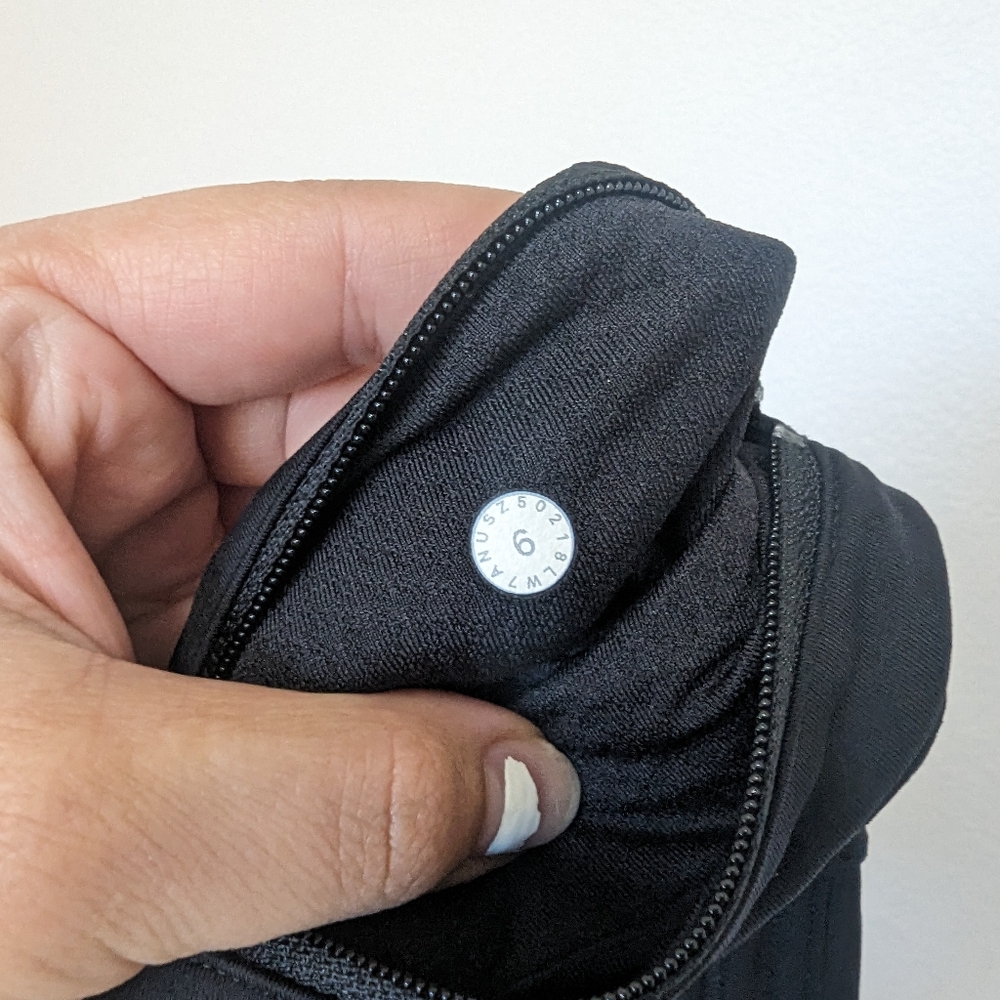 Lululemon Real Quick Short Perforated 3.5" Monochromic Black size 6 - Picture 7 of 7